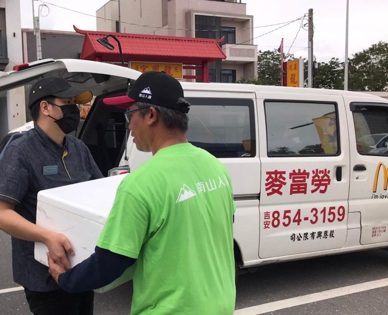 花蓮麥當勞熱心支持，為愛奇兒與志工們提供溫暖美味的餐點，讓棒球賽事更添暖心與力量。